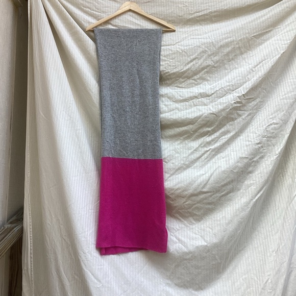 JCPenney Gray and Pink 100% cashmere Scarf one size
